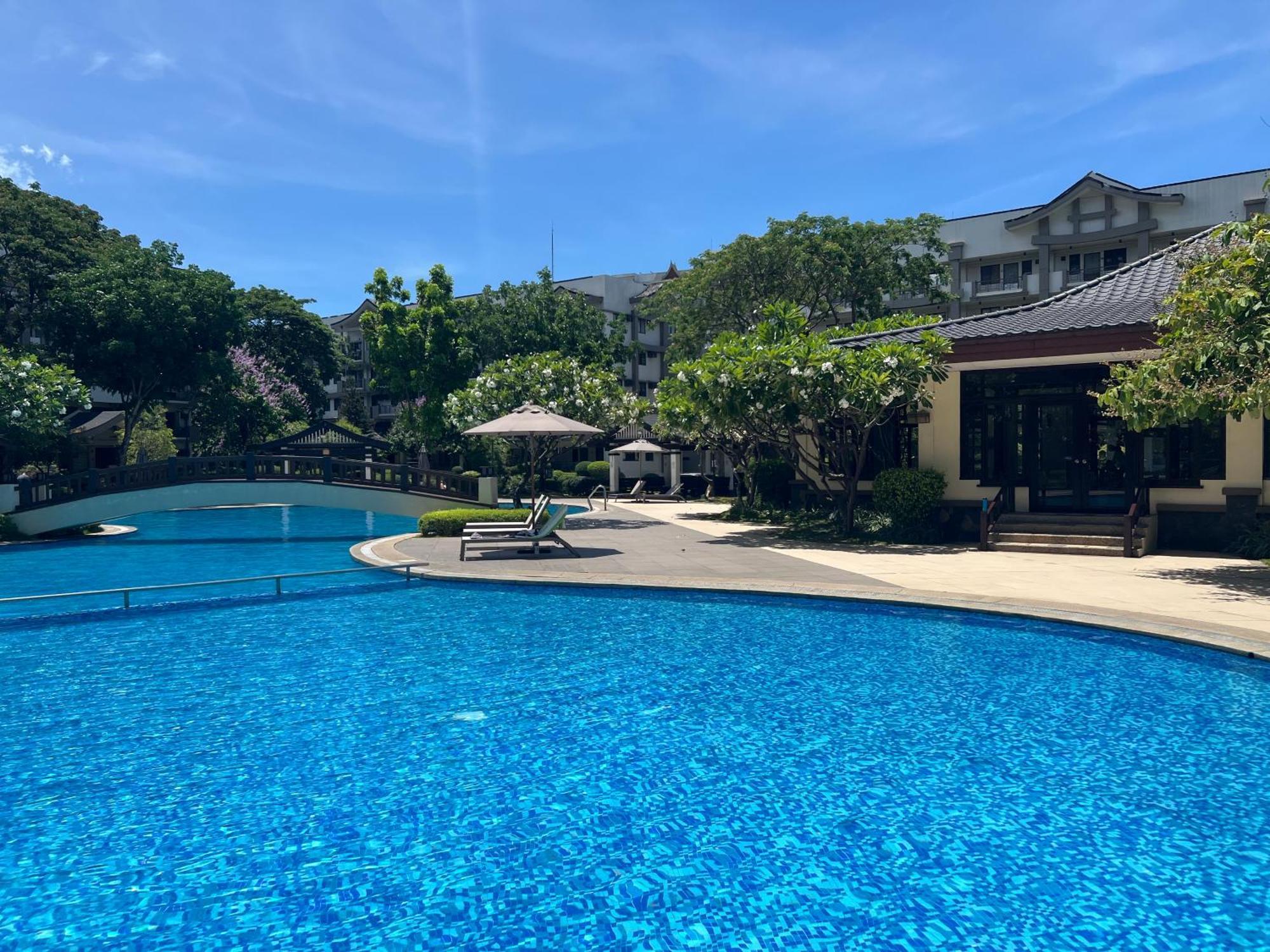 Stunning 2Br Apt, 65 Sq M Netflix At Rosewood Pointe Residences Near Bgc Manila Exterior foto