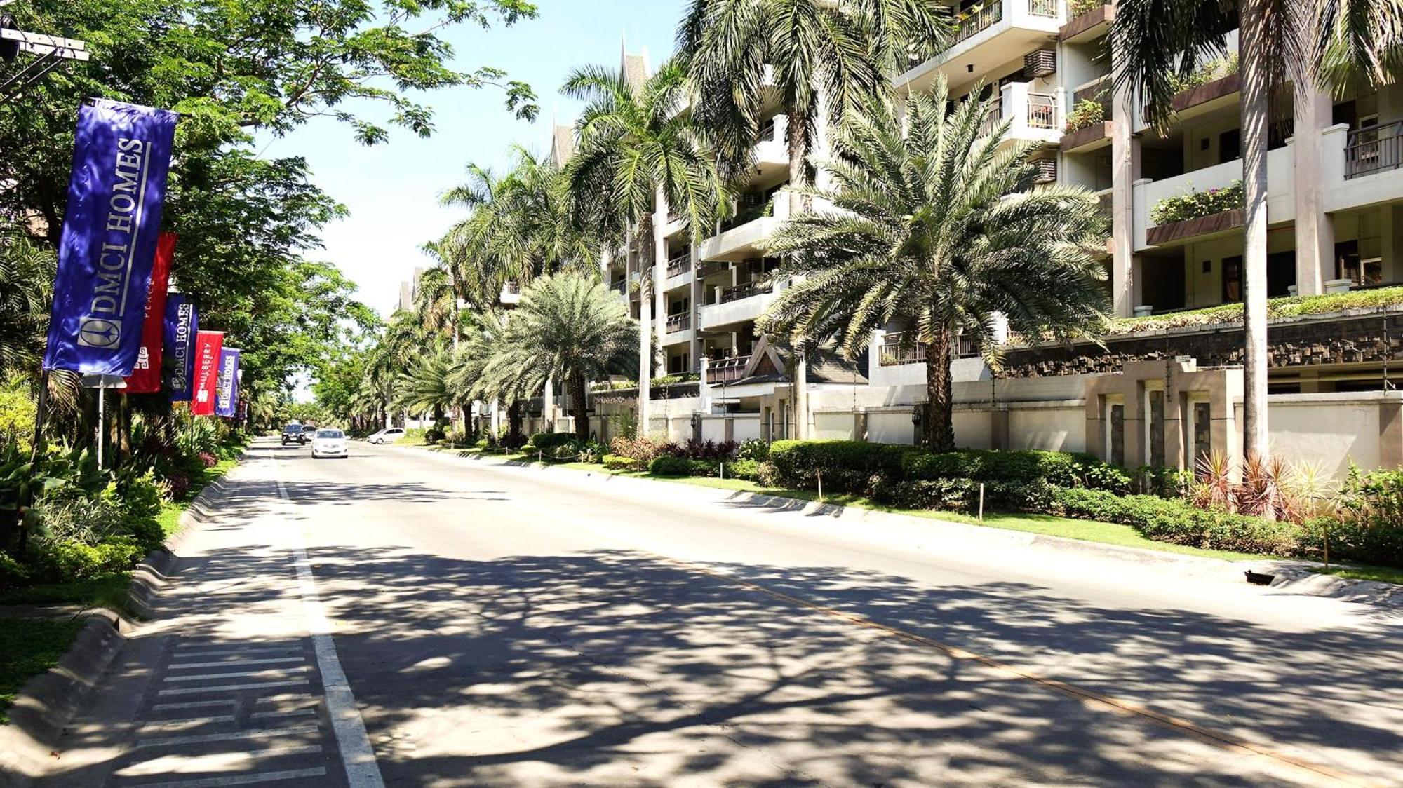 Stunning 2Br Apt, 65 Sq M Netflix At Rosewood Pointe Residences Near Bgc Manila Exterior foto